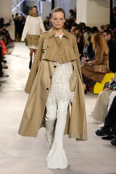 Look 32